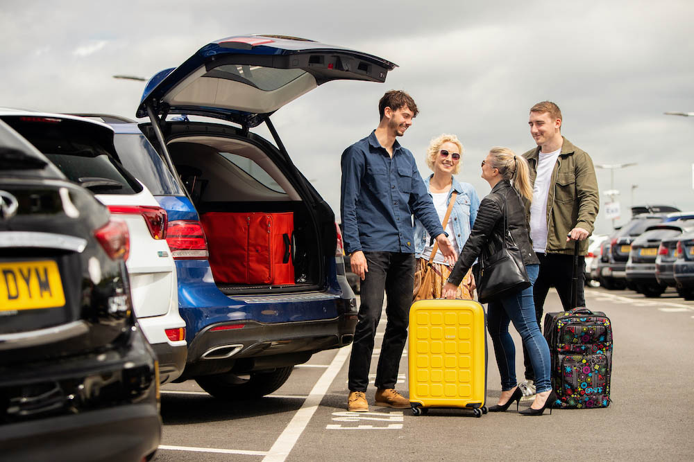 APH Airport Parking and Hotels – Group in Car Park APH Airport Parking and Hotels - Group in Car Park